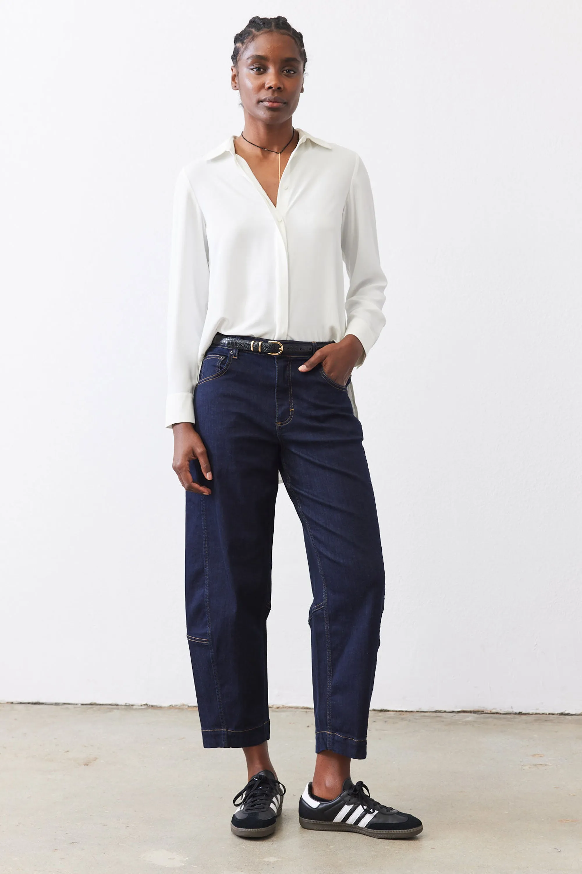 The Petite Ultimate Barrel Leg Jeans 2.0 sold by Ruti product image thumbnail 3