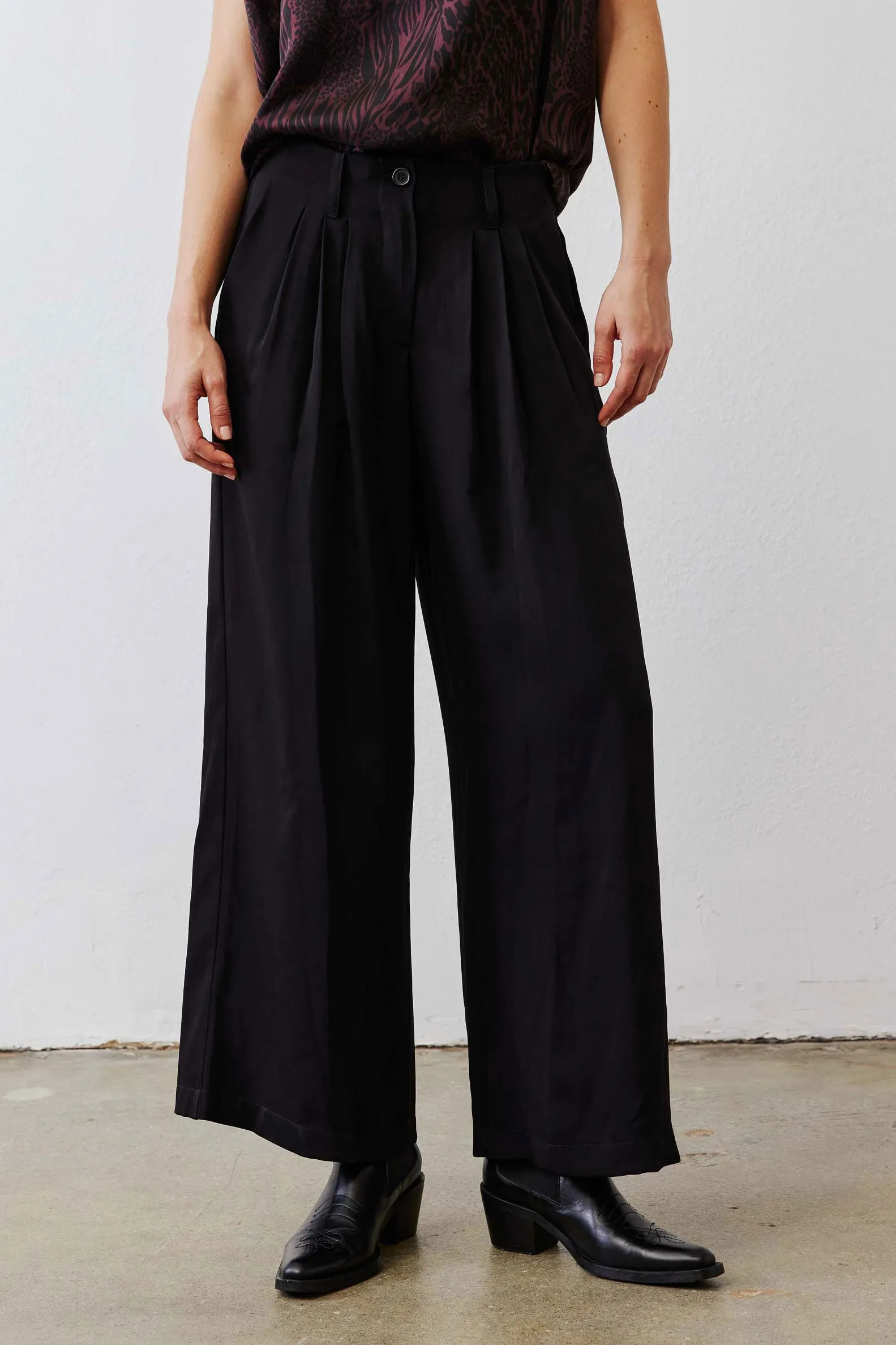 The Wide Leg Trouser sold by Ruti