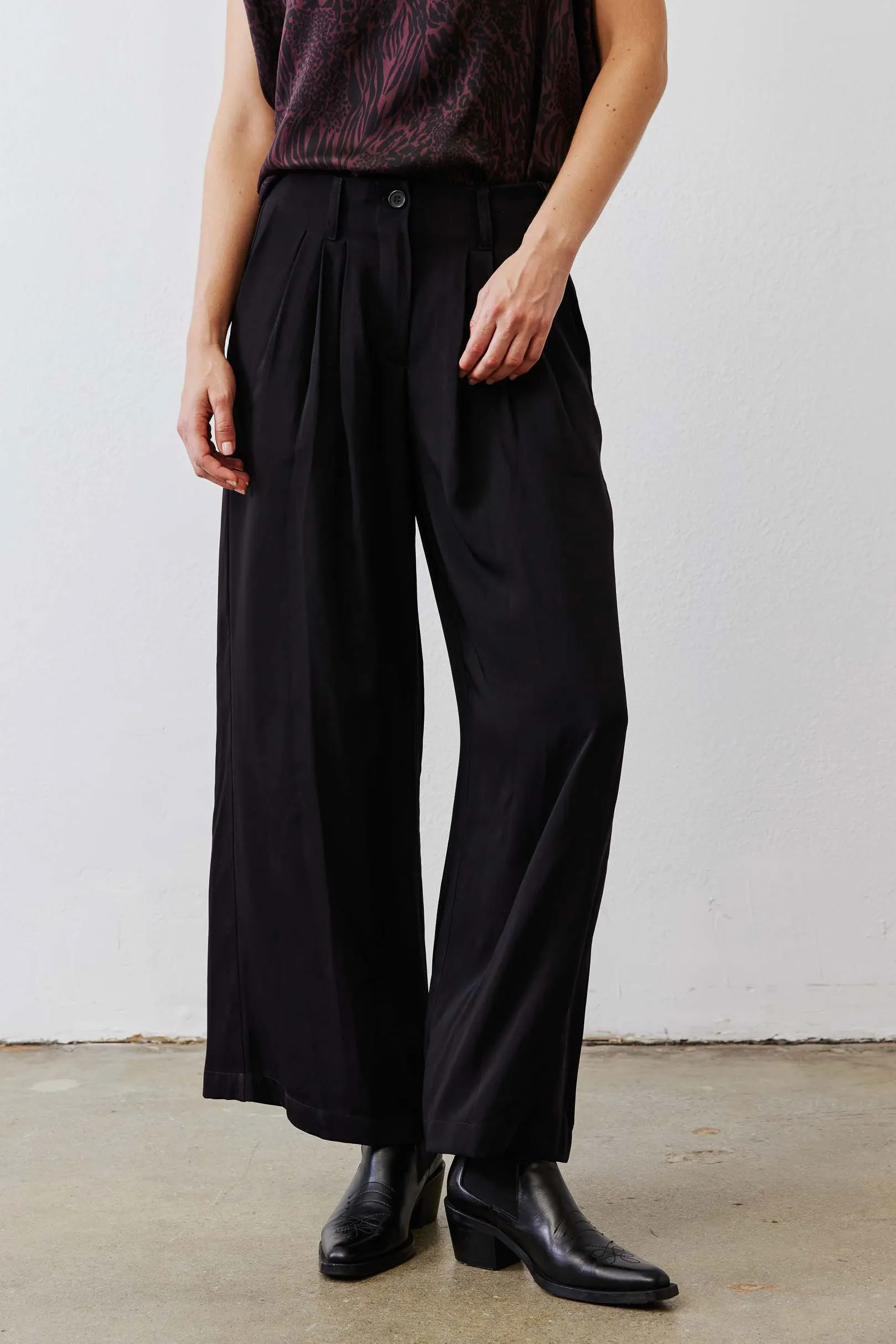 The Wide Leg Trouser sold by Ruti product image thumbnail 3