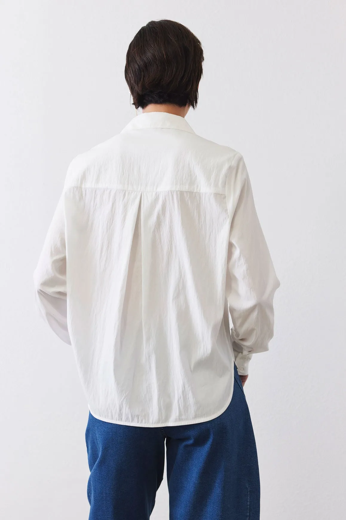 The Light Poplin Classic Blouse sold by Ruti product image thumbnail 2