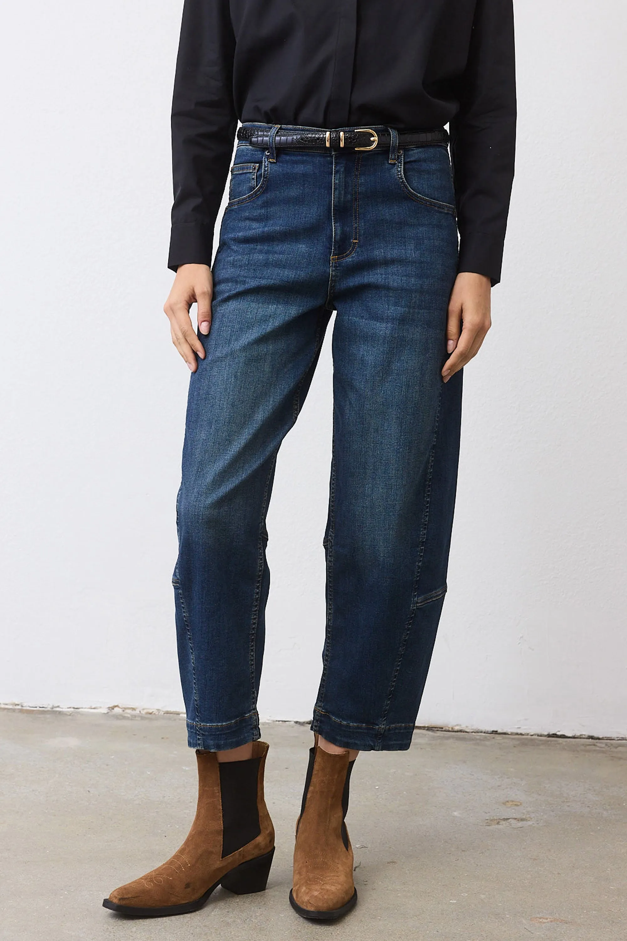 The Ultimate Barrel Leg Jeans 2.0 sold by Ruti product image thumbnail 3