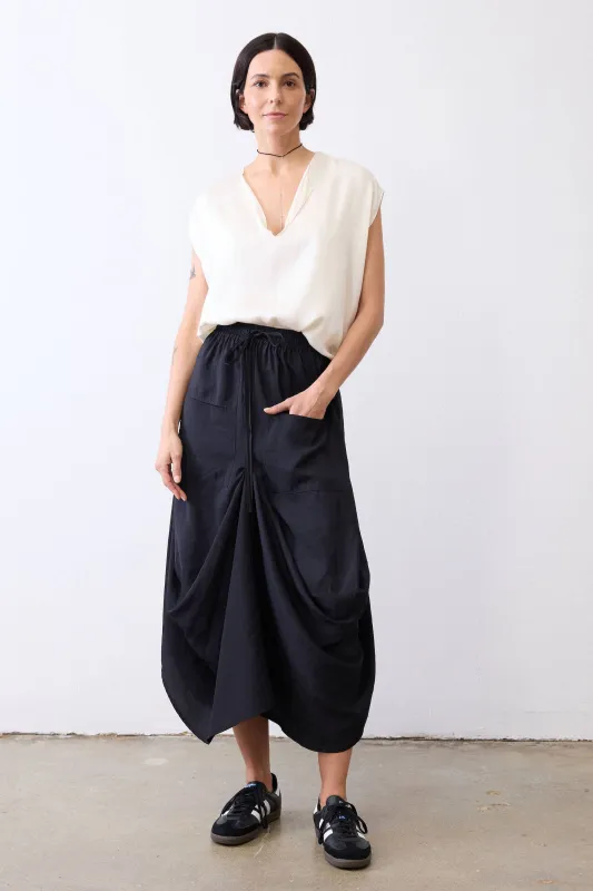 The Light Poplin Go-To Skirt sold by Ruti
