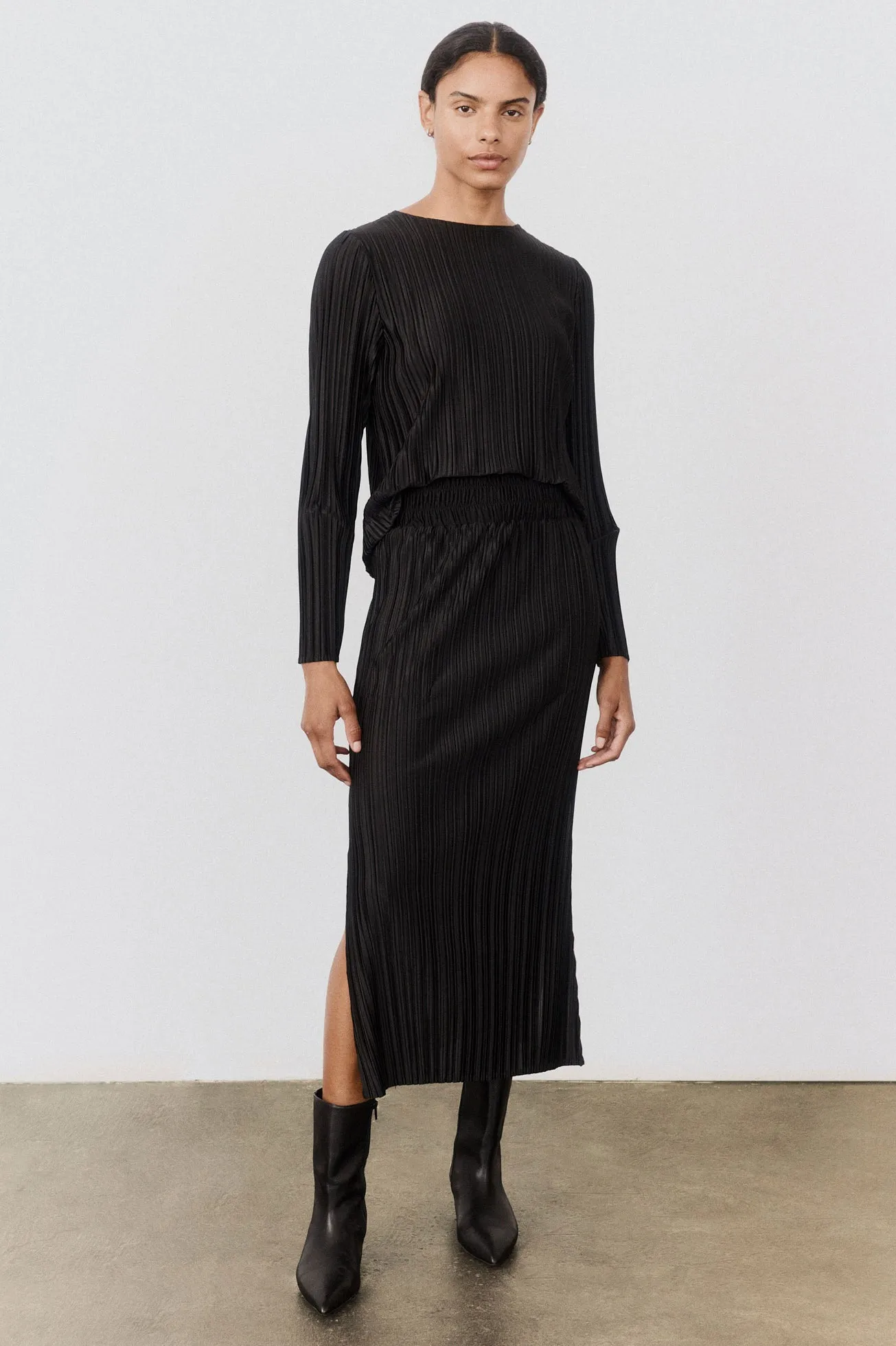 Relaxed Pleated Skirt sold by Ruti