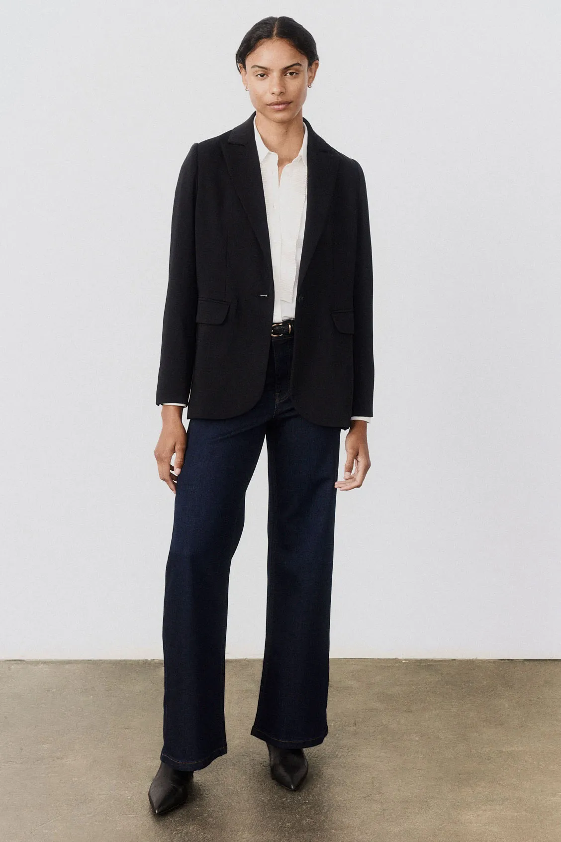 The Classic Blazer That Upgrades You 2.0 sold by Ruti product image thumbnail 3