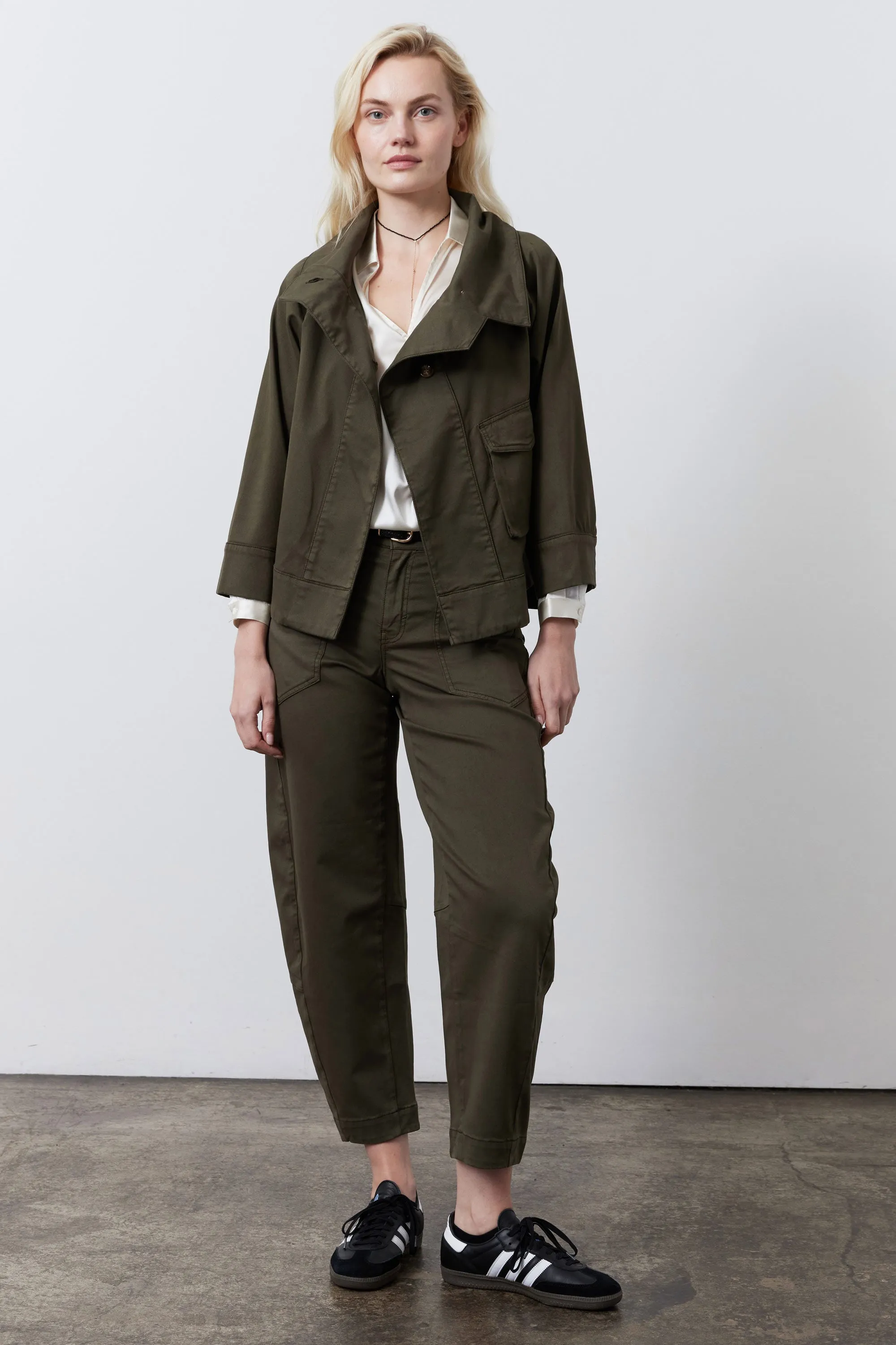 Twill Cropped Swing Jacket sold by Ruti product image thumbnail 2