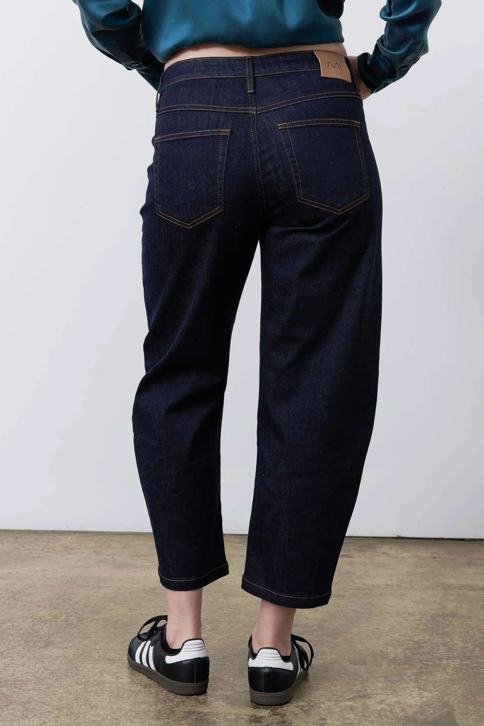 The Classic Barrel Leg Jeans sold by Ruti product image thumbnail 2