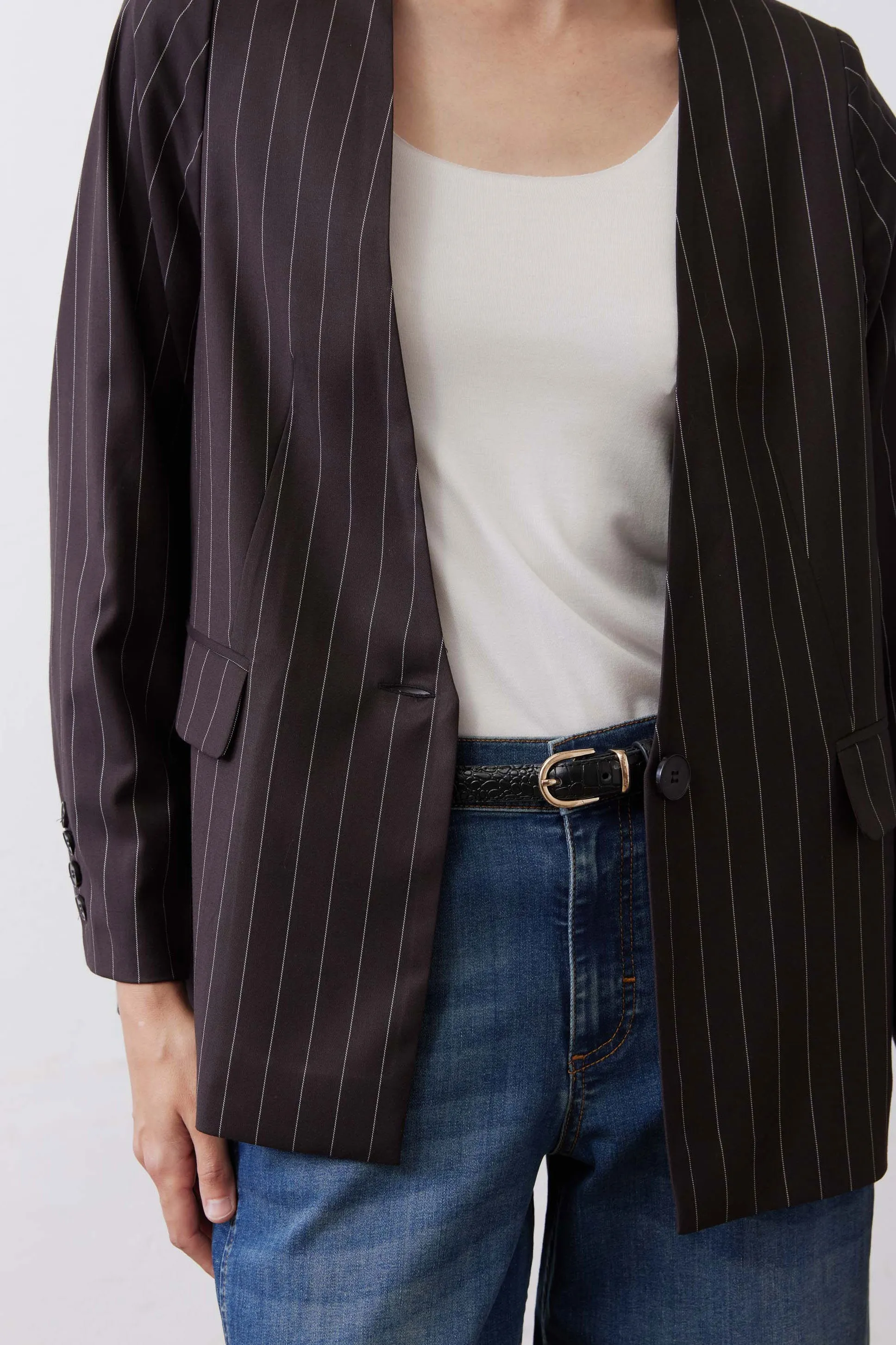 The Anywhere Blazer sold by Ruti product image thumbnail 3