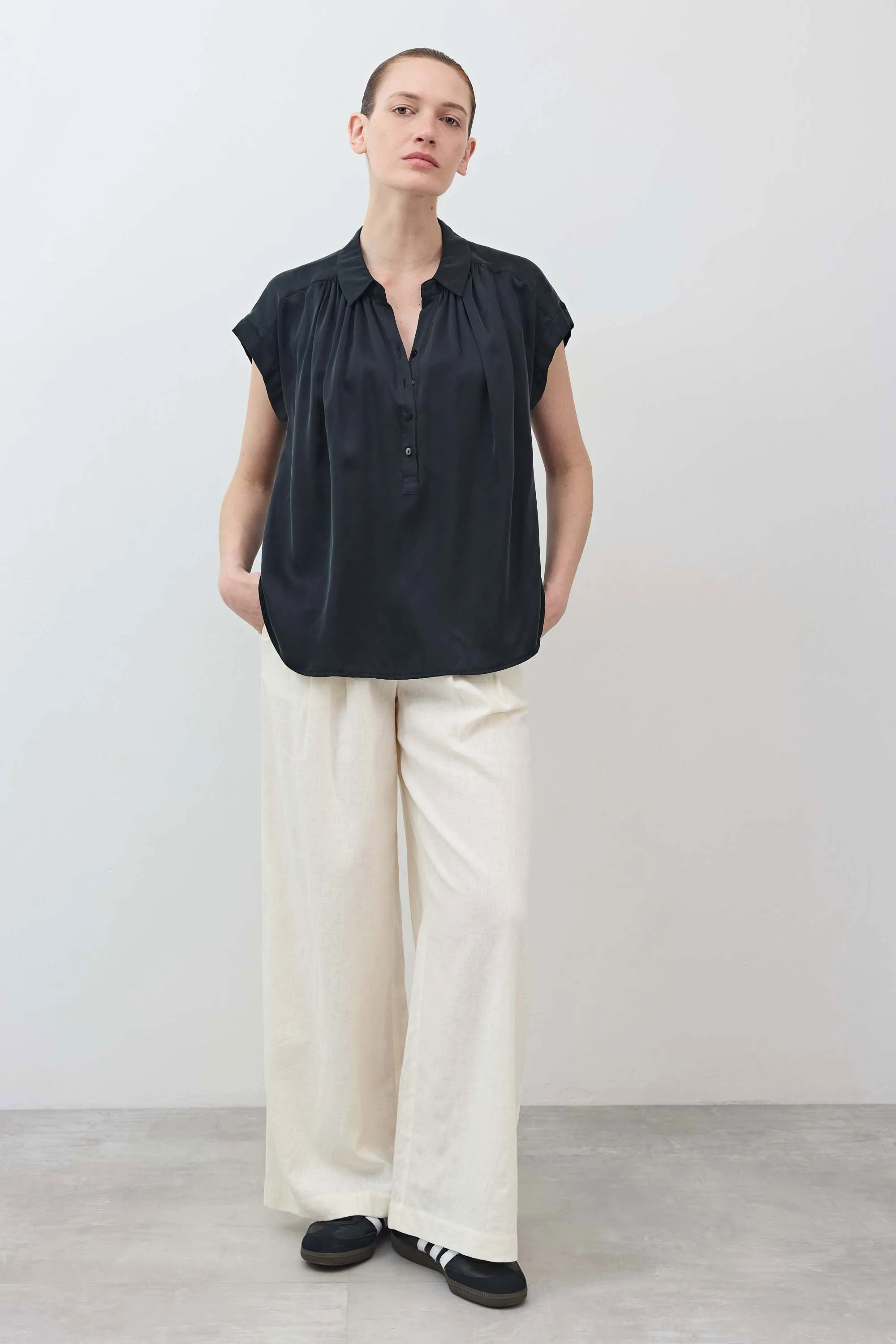 The Wide Leg Linen Trousers sold by Ruti product image thumbnail 2
