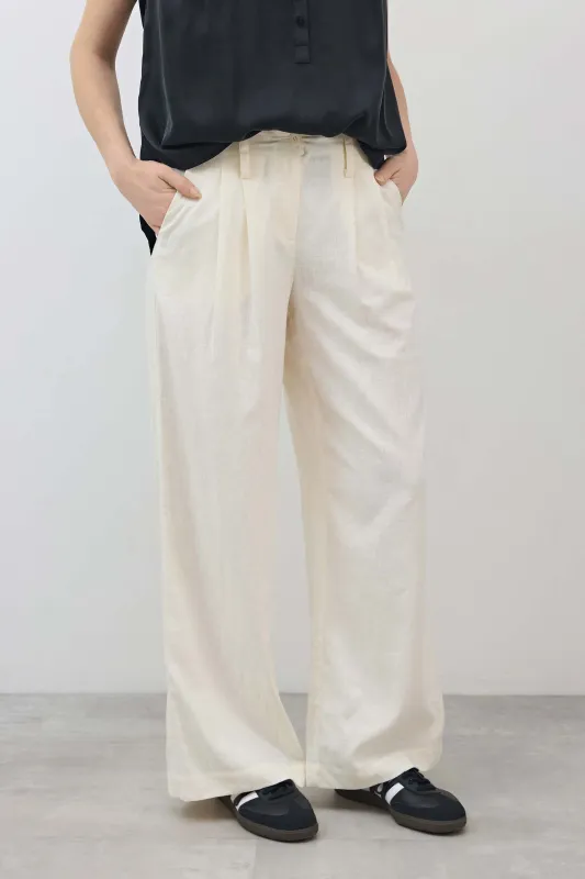 The Wide Leg Linen Trousers made by Ruti