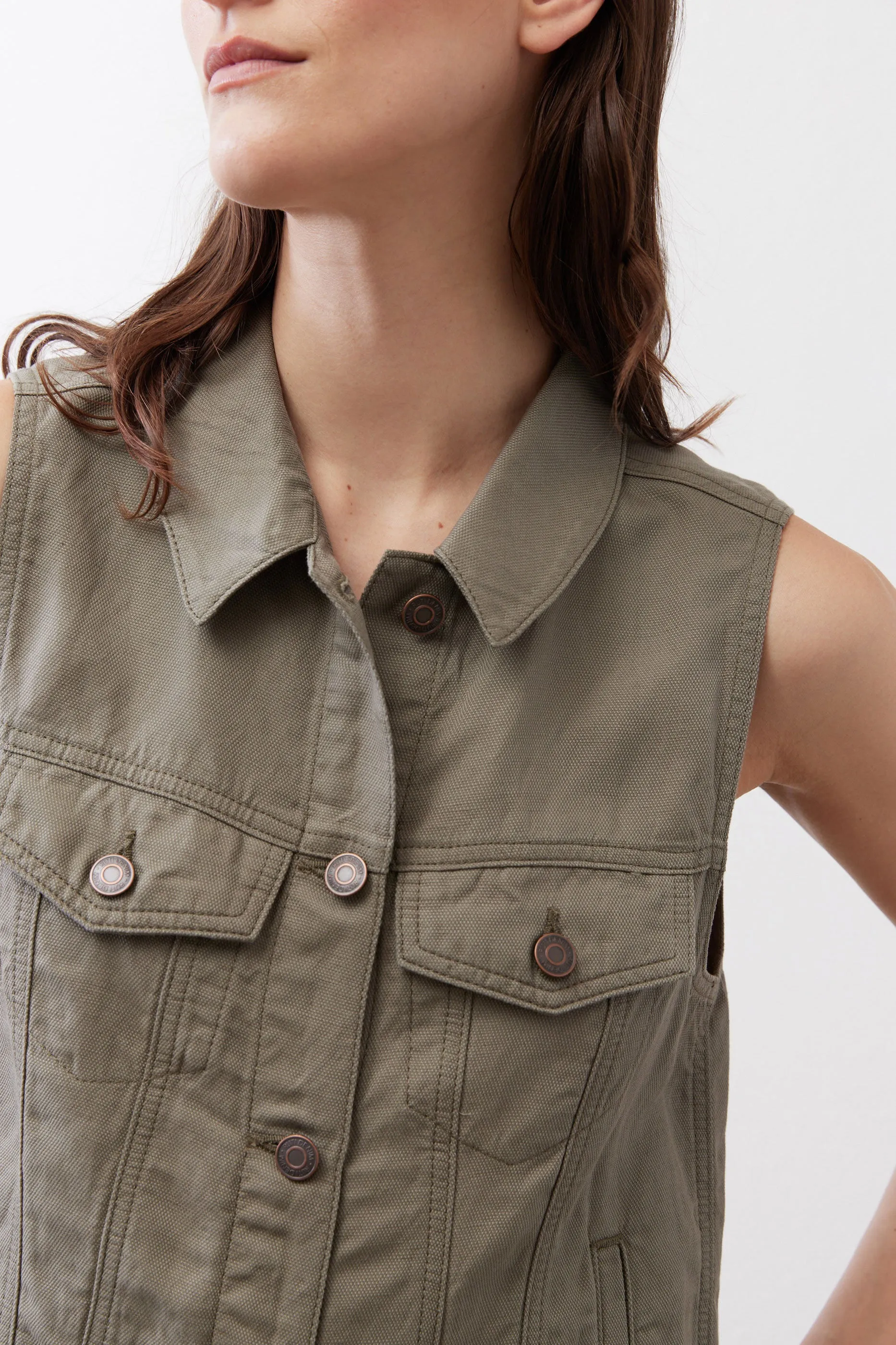 The Cropped Task Vest sold by Ruti product image thumbnail 2
