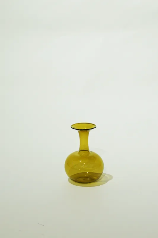 LIGHT GLASS VASE-64 NR-KR-369　Lauscha VINTAGE FLOWERVASE sold by SwTRAS