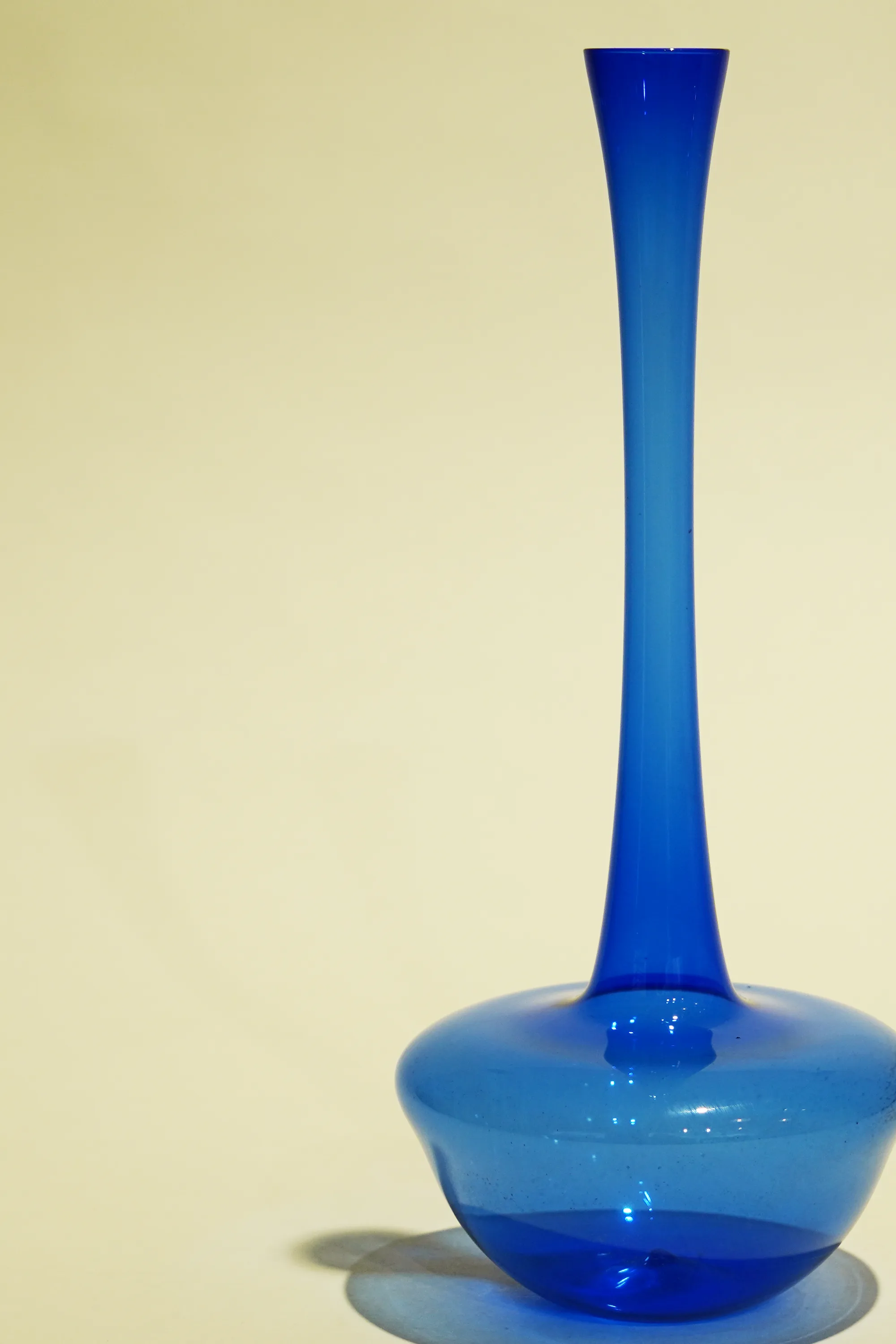 LIGHT GLASS VASE-107 NR-KR-412 Lauscha VINTAGE FLOWERVASE sold by SwTRAS product image thumbnail 3