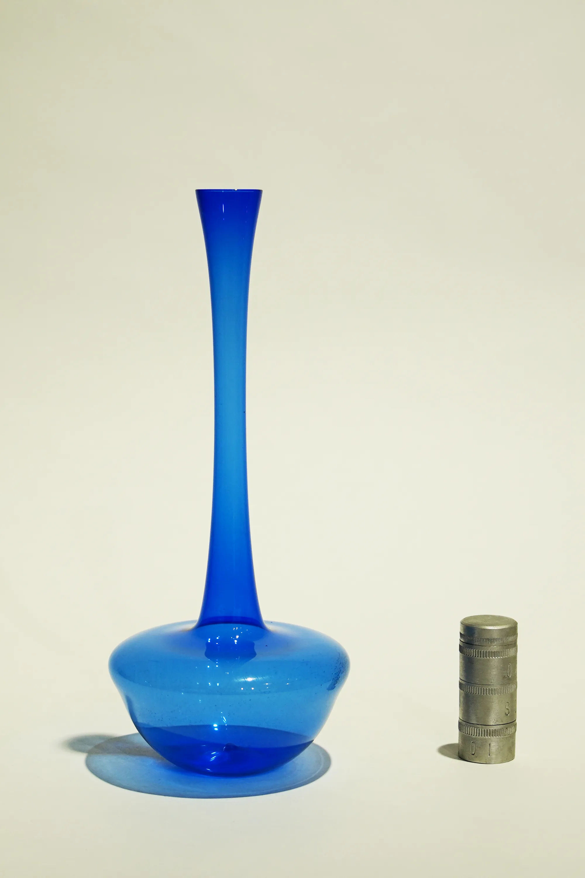 LIGHT GLASS VASE-107 NR-KR-412 Lauscha VINTAGE FLOWERVASE sold by SwTRAS product image thumbnail 2