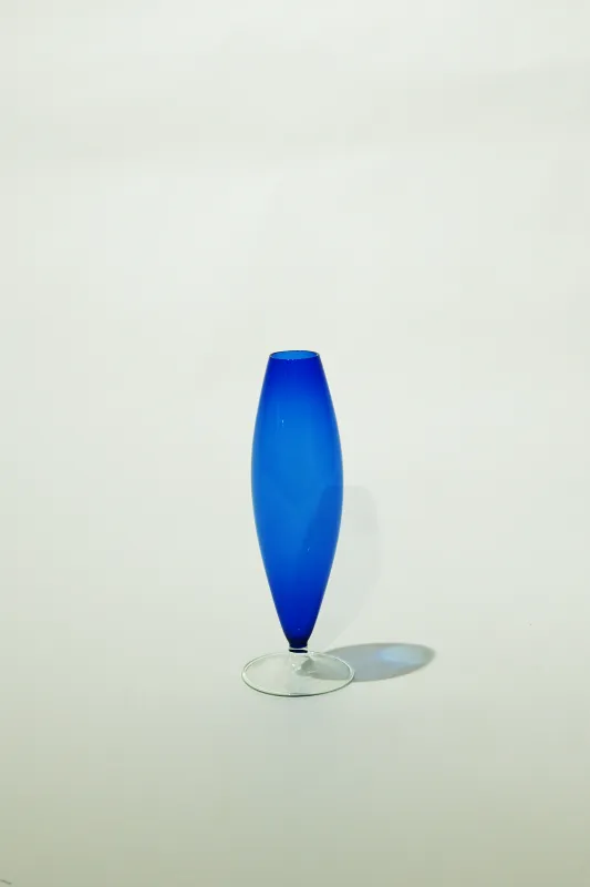 LIGHT GLASS VASE NR-587 Lauscha VINTAGE FLOWERVASE sold by SwTRAS