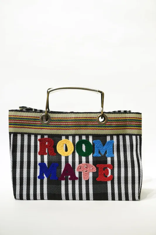 VIVAN ROOM MATE HAND EMBROIDERY LUNCH BAG 004 BLACK sold by SwTRAS