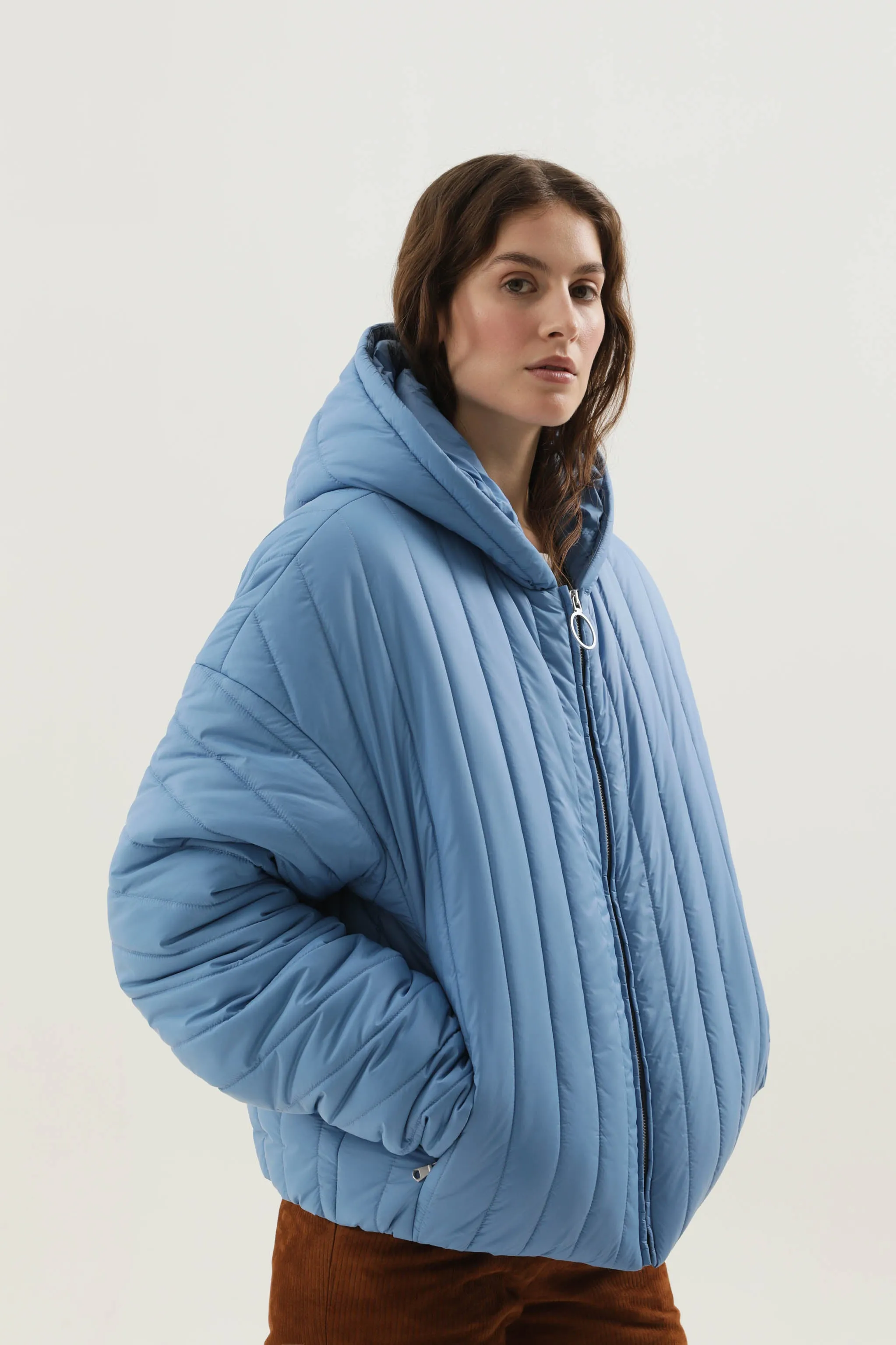 Puffer cropped jacket sold by 1989 Studio product image thumbnail 3