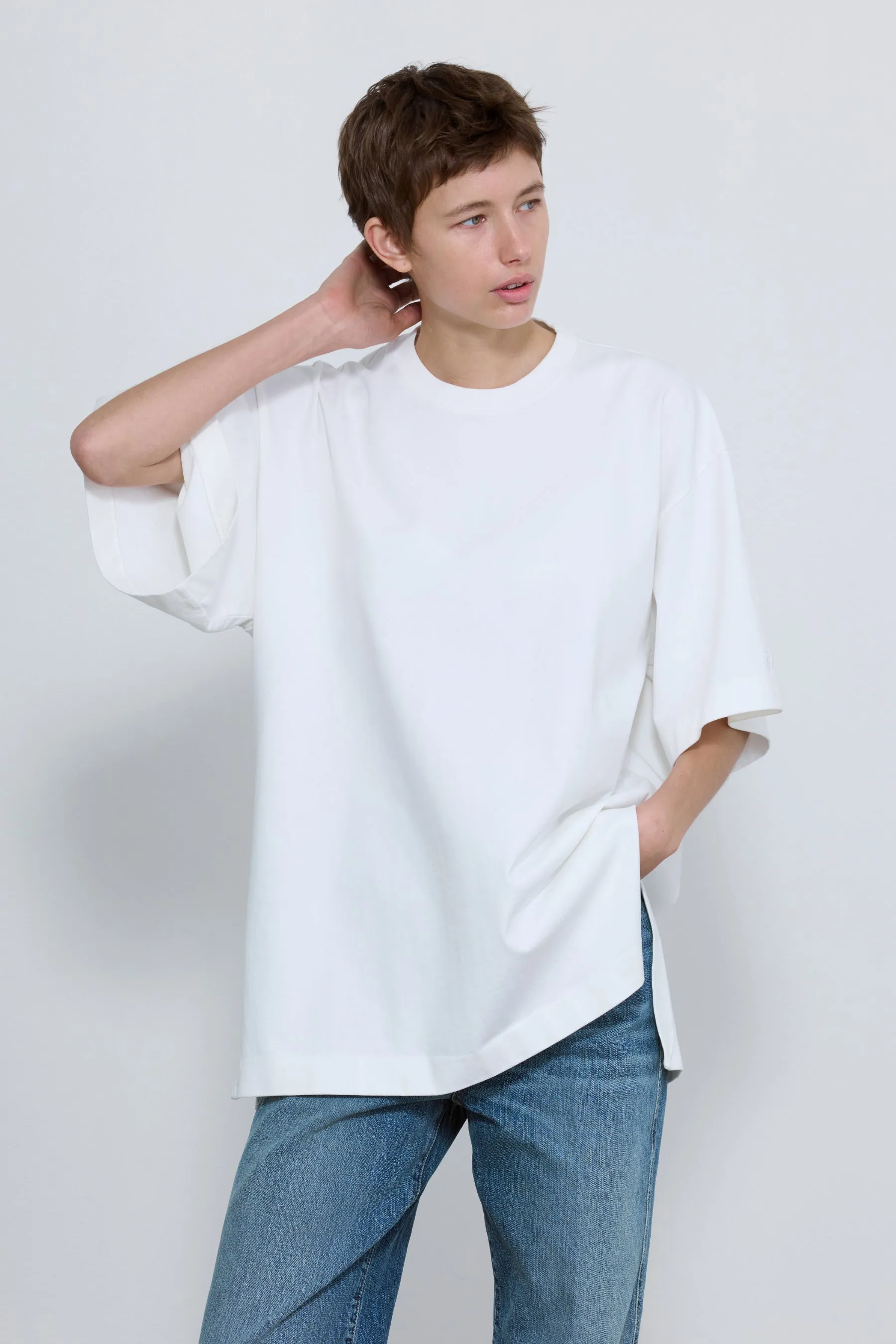 The Holt T-Shirt sold by RÙADH product image thumbnail 2