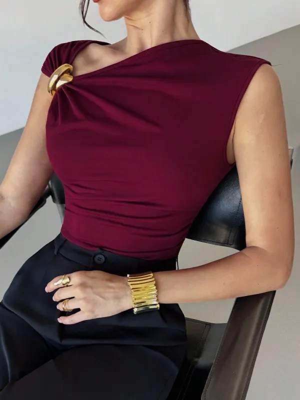 Firerie Women's Casual Elegant Metal Decoration Asymmetrical Shoulder T-Shirt, Suitable For Going Out, Party And Other Occasions, Fall For Women, Halloween Costume Women Christmas T-Shirt New Year Party Top Elegant Women's Burgundy Top FD sold by Negative