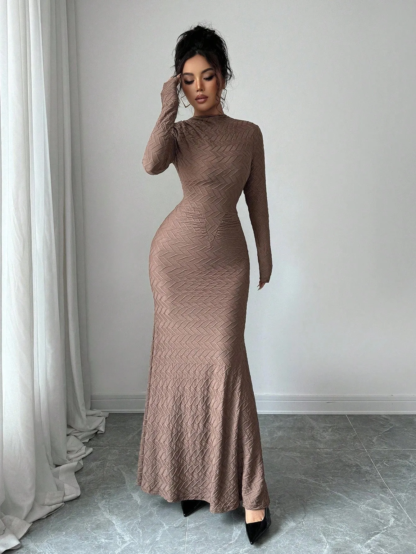 Rafferiza Women's Elegant And Fashionable Waist Round Neck Shoulder Pleated Brown Solid Color Texture Characteristic Pleated Tight Fishtail Skirt Women's Long Sleeve Maxi FD sold by Negative product image thumbnail 4