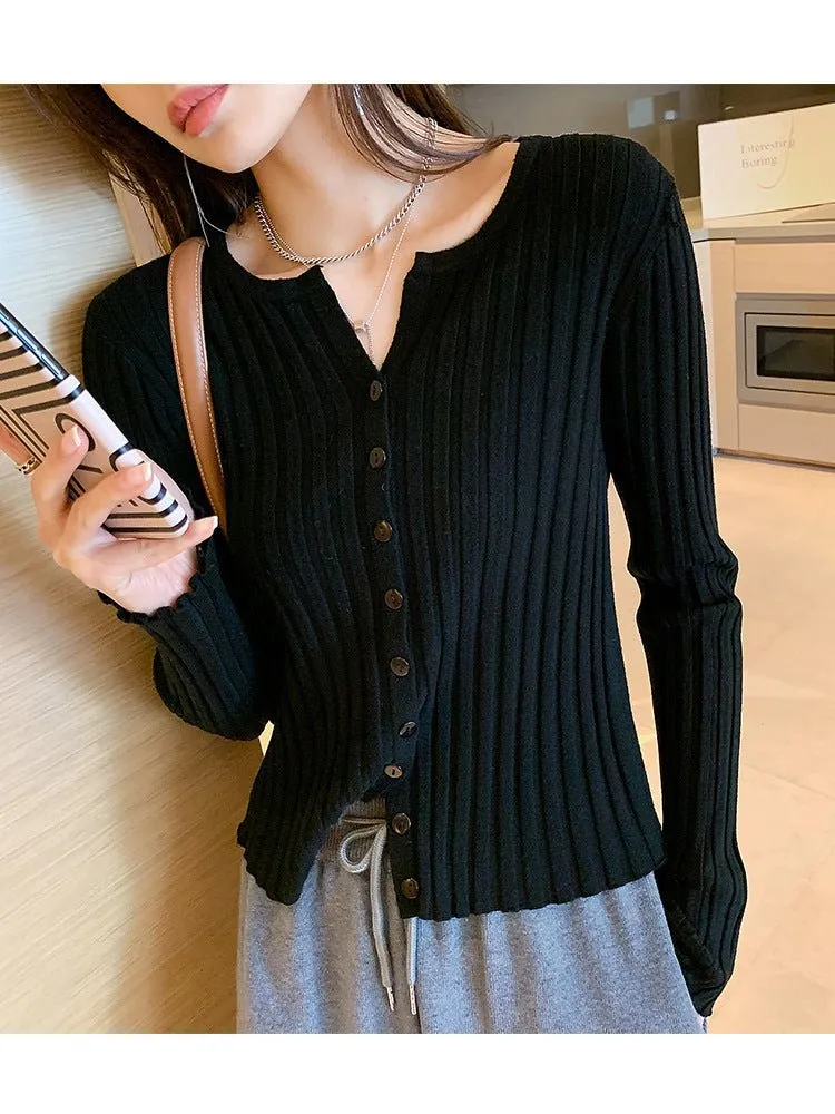 Women’s Round Neck Slim Fit Pullover Sweater – Solid Color Urban Commuter Style (Autumn 2025) sold by Negative