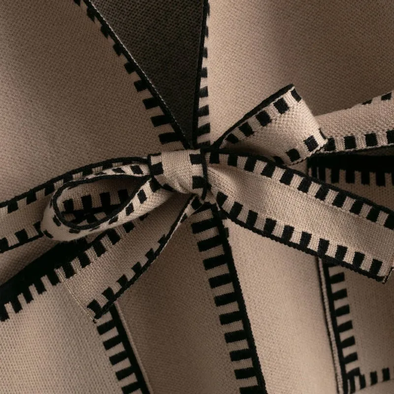 Urban Comfort | V-Neck Buttoned Cardigan with Pockets sold by Negative product image thumbnail 5