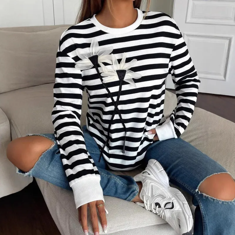 Women's casual long-sleeved crew neck striped flower sweatshirt T-shirt top made by Negative