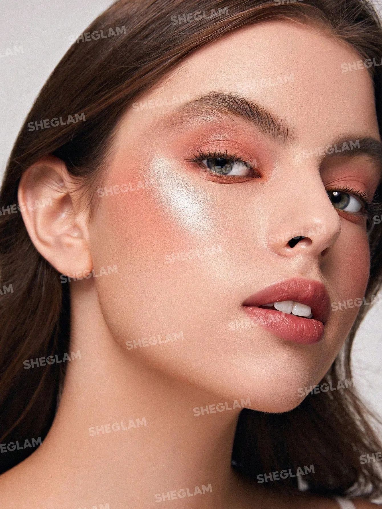SHEGLAM Glam 101 Hybrid Highlighter & Blush Duo-Seville sold by Negative product image thumbnail 4