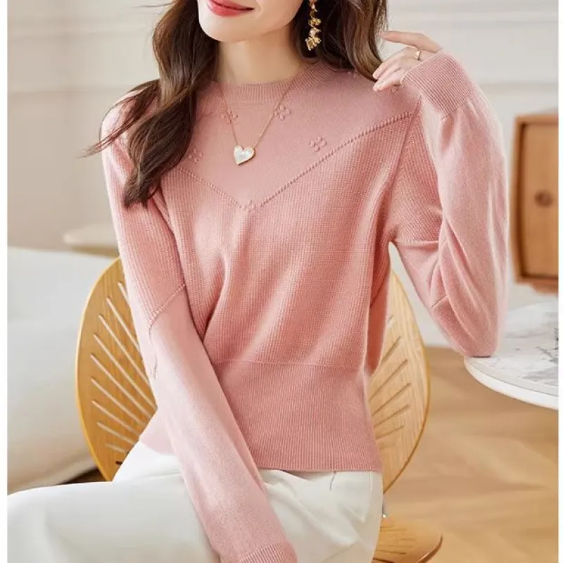 Slim-Fit Semi-Turtleneck Pullover Sweater for Women– Elegant & Comfortable Commuter Style made by Negative