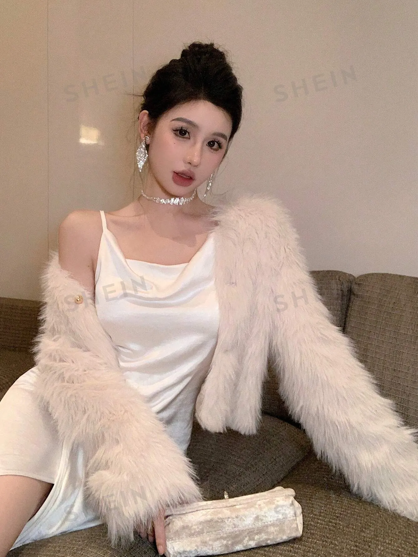 Women's Solid Color Long Sleeve Fleece Short Elegant Jacket sold by Negative product image thumbnail 3