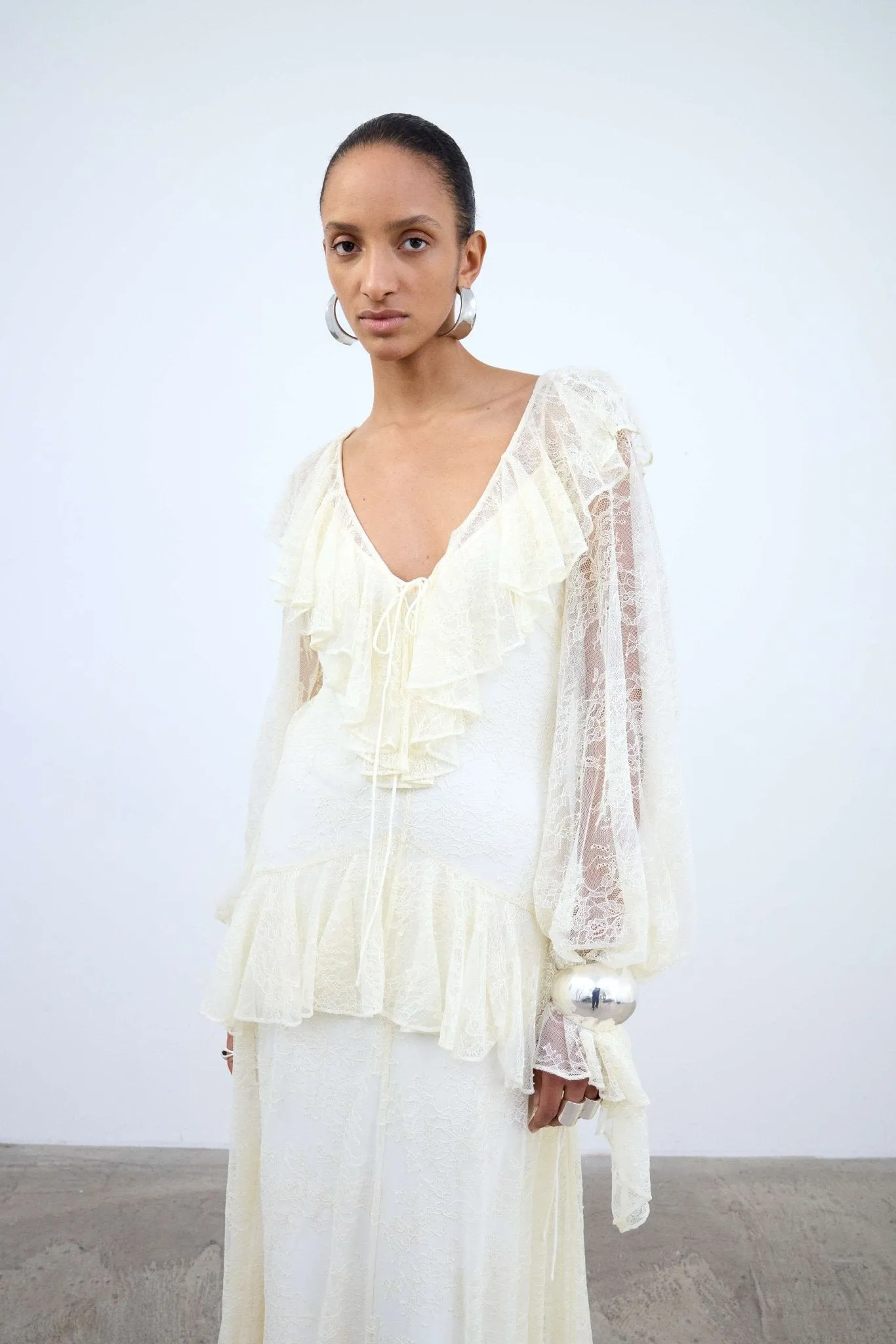 ESEN MAXI DRESS IN IVORY LACE sold by De La Vali product image thumbnail 5