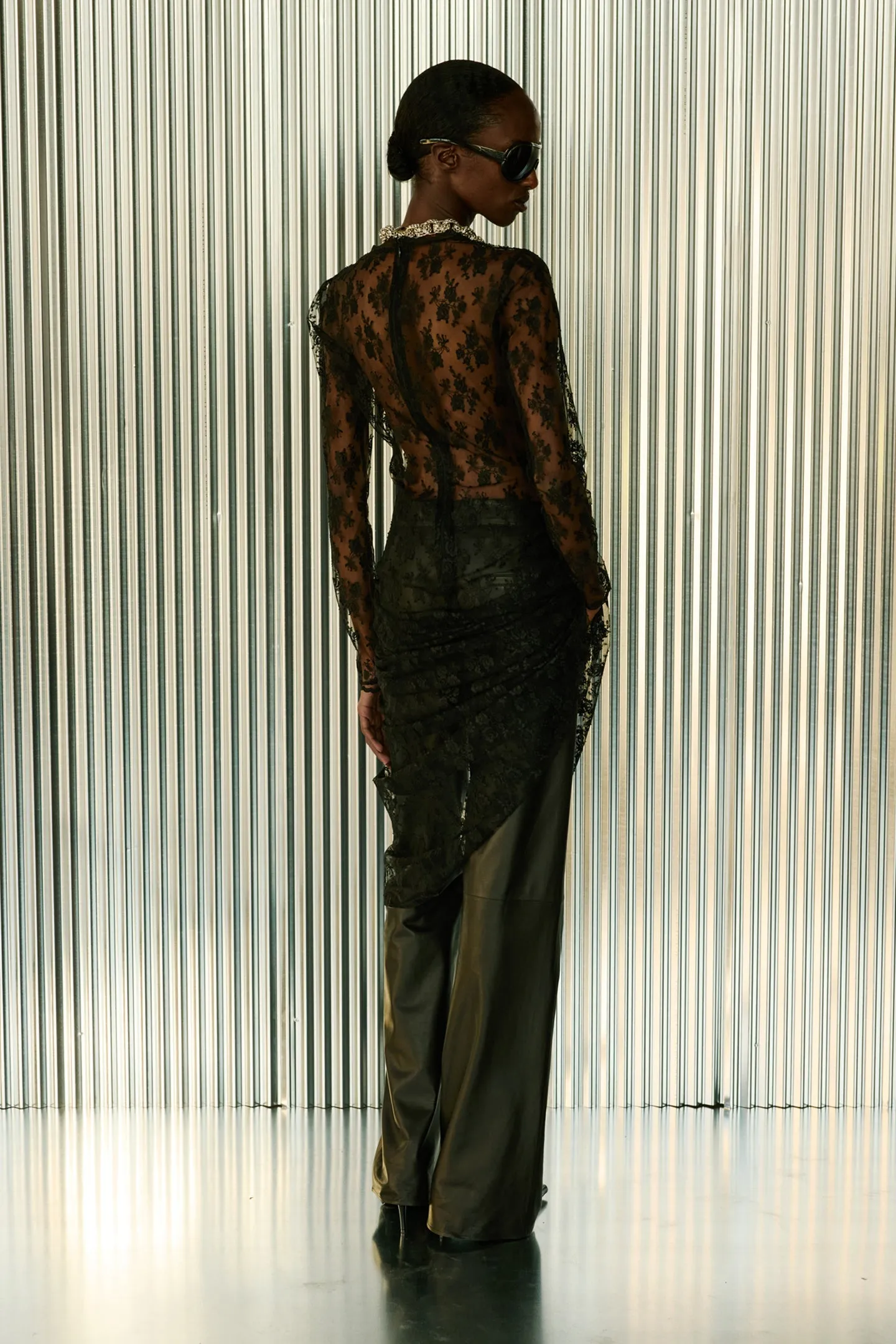 LA CARMEN IN LACE NOIR sold by The New Arrivals Ilkyaz Ozel product image thumbnail 4