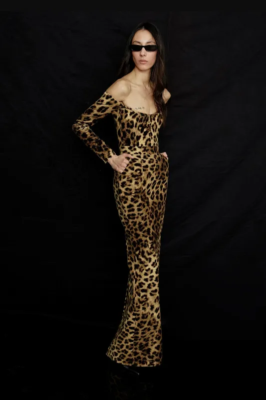 FARAH IN SAUVAGE made by The New Arrivals Ilkyaz Ozel