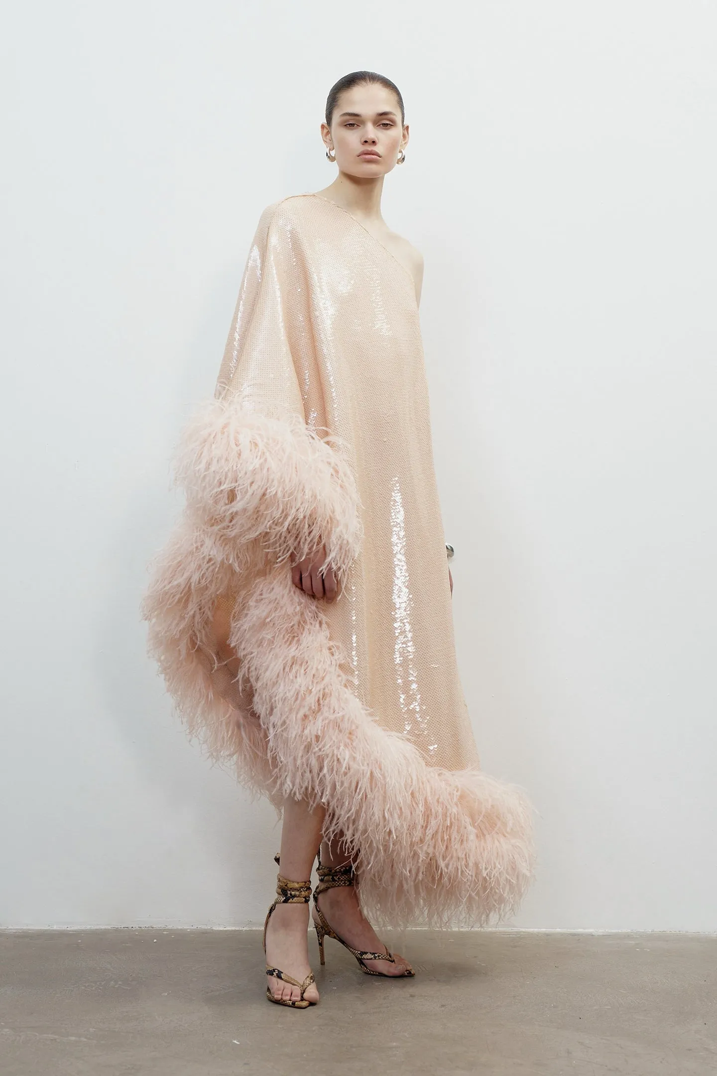 ROSSY IN NUE AU LUNE sold by The New Arrivals Ilkyaz Ozel product image thumbnail 2