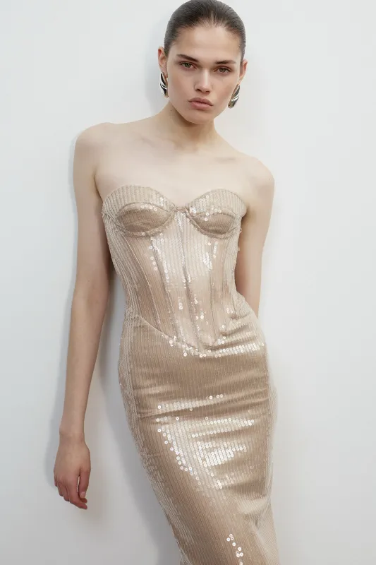 TARA IN NUDISTE made by The New Arrivals Ilkyaz Ozel