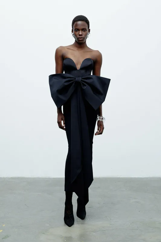 PEGGY IN TAURUS BLACK sold by The New Arrivals Ilkyaz Ozel