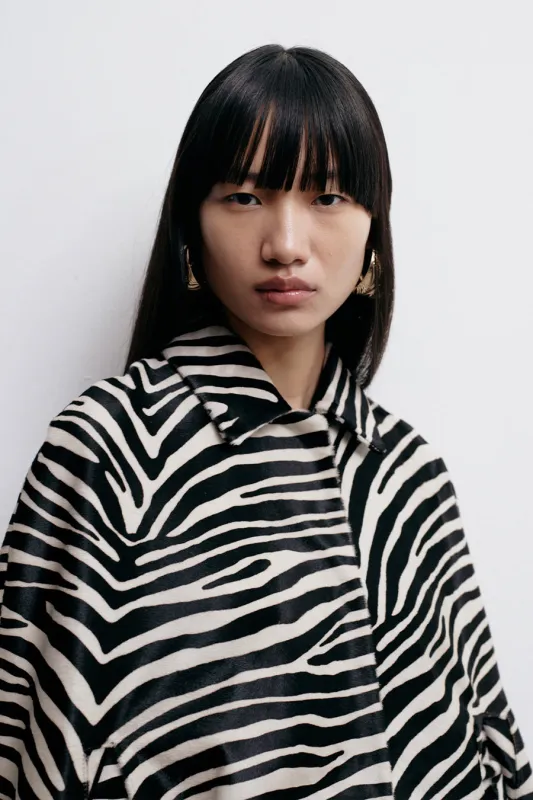 DEVON CAPE IN ZEBRA JASPER made by The New Arrivals Ilkyaz Ozel