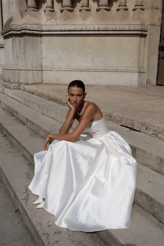 JO IN CRÈME DE LA CRÈME sold by The New Arrivals Ilkyaz Ozel