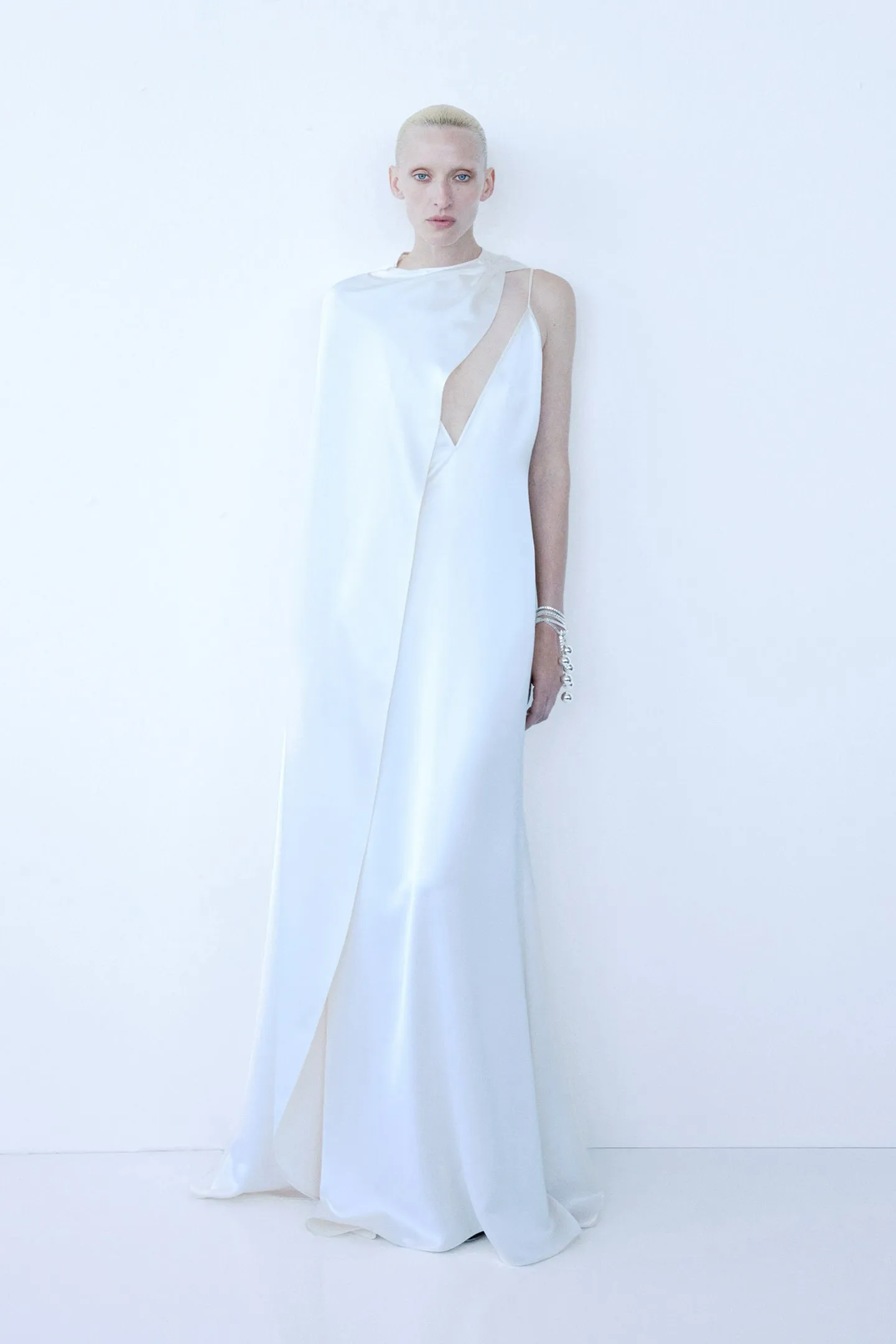 CLAUDIE IN CREMA sold by The New Arrivals Ilkyaz Ozel