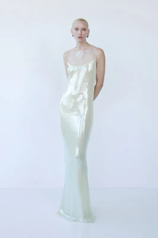 ISIS IN PARADISIO made by The New Arrivals Ilkyaz Ozel