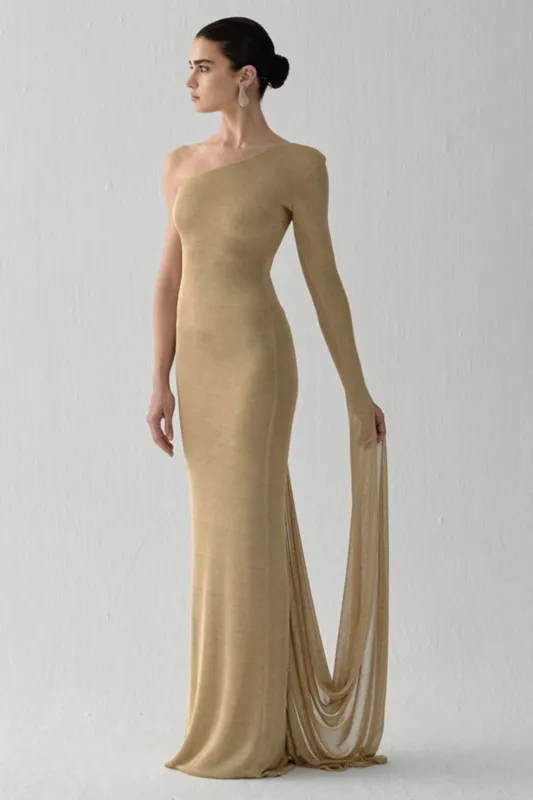 YUNA IN SABLE D’AFRIQUE made by The New Arrivals Ilkyaz Ozel