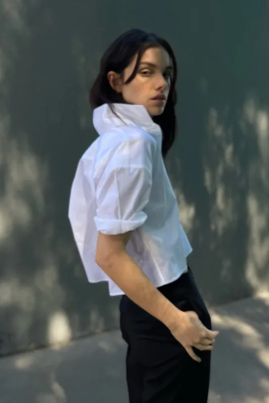 INES CROPPED OVERSIZED SHIRT IN WHITE POPLIN made by Chava Studio