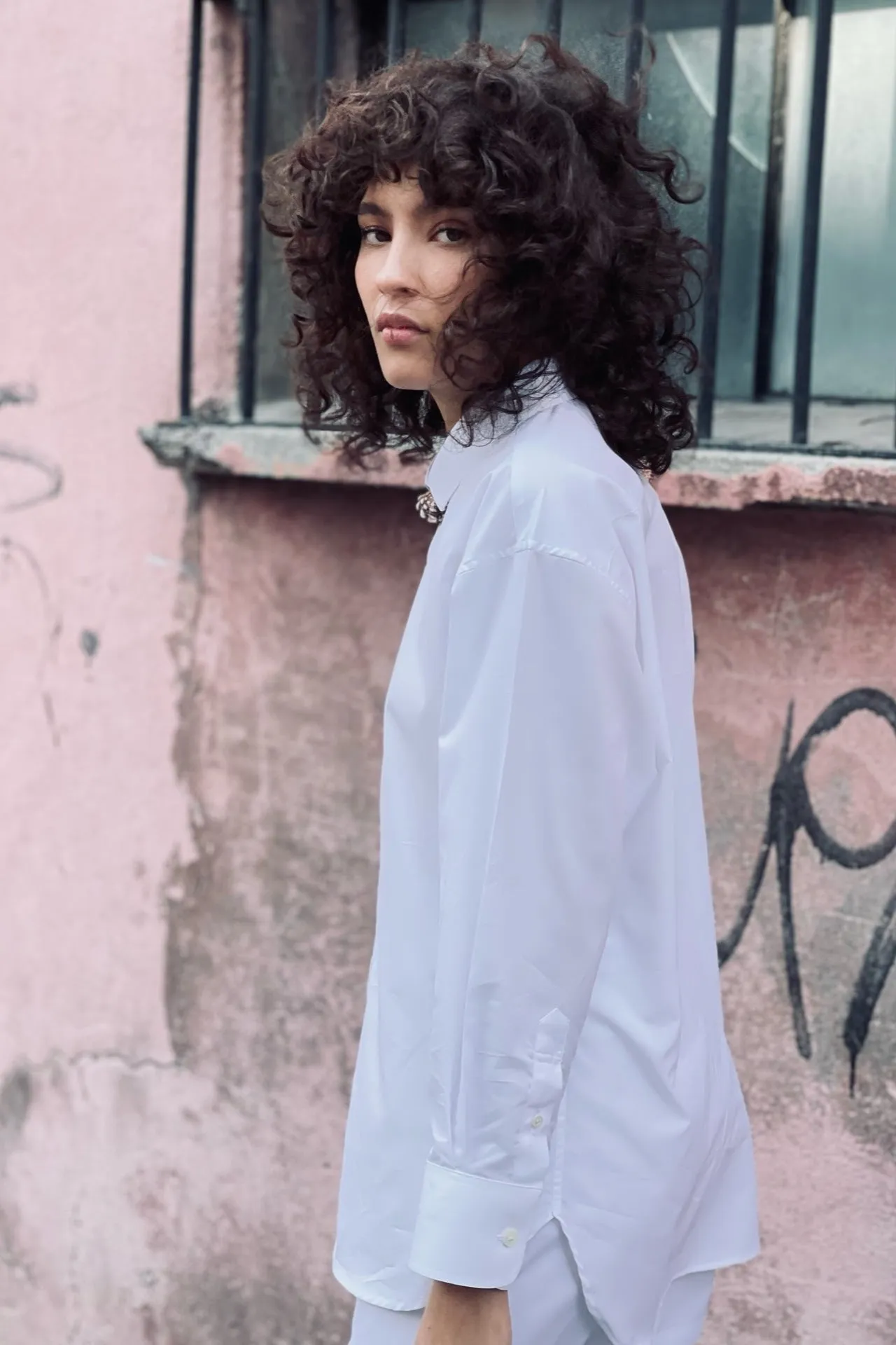 LEA RELAXED BUTTON-DOWN IN WHITE sold by Chava Studio product image thumbnail 2