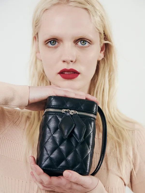 The Scout bag in quilted leather made by Aknvas