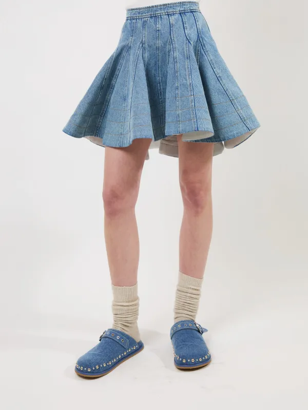 The Kalle skirt in light blue made by Aknvas