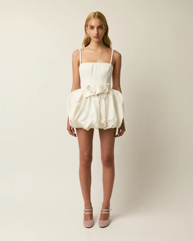 The Anais dress in white made by Aknvas