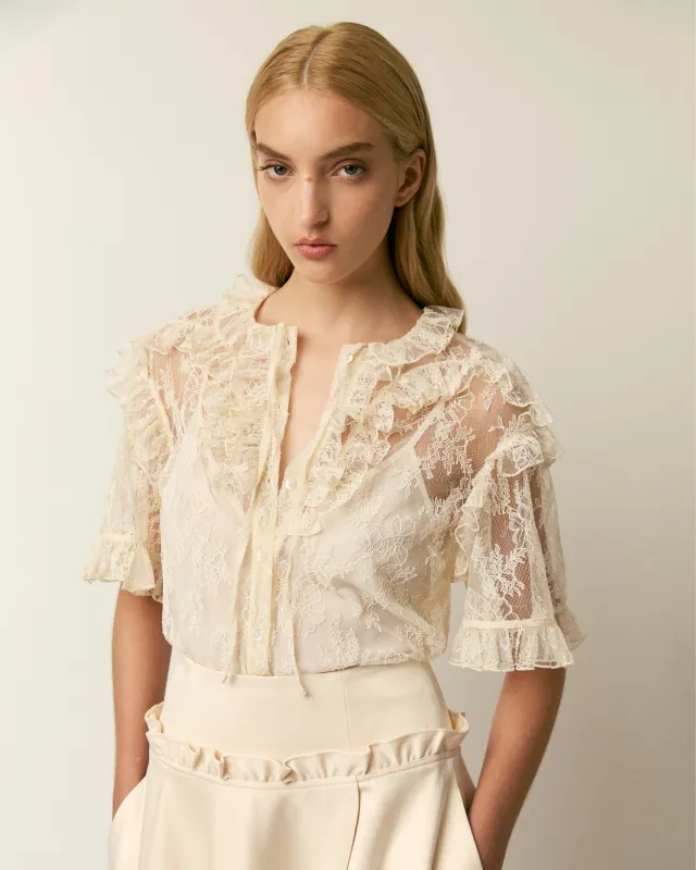 The Kyra lace top made by Aknvas