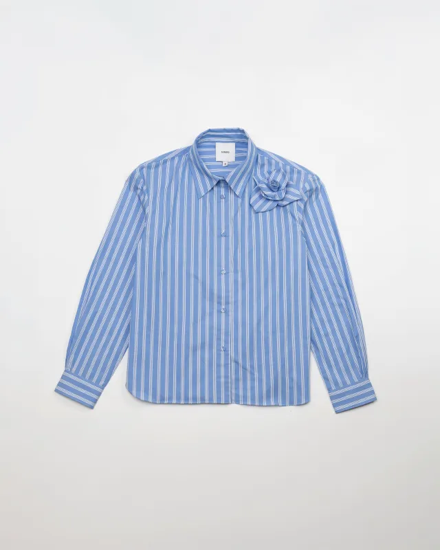 The Flor shirt in blue stripe made by Aknvas