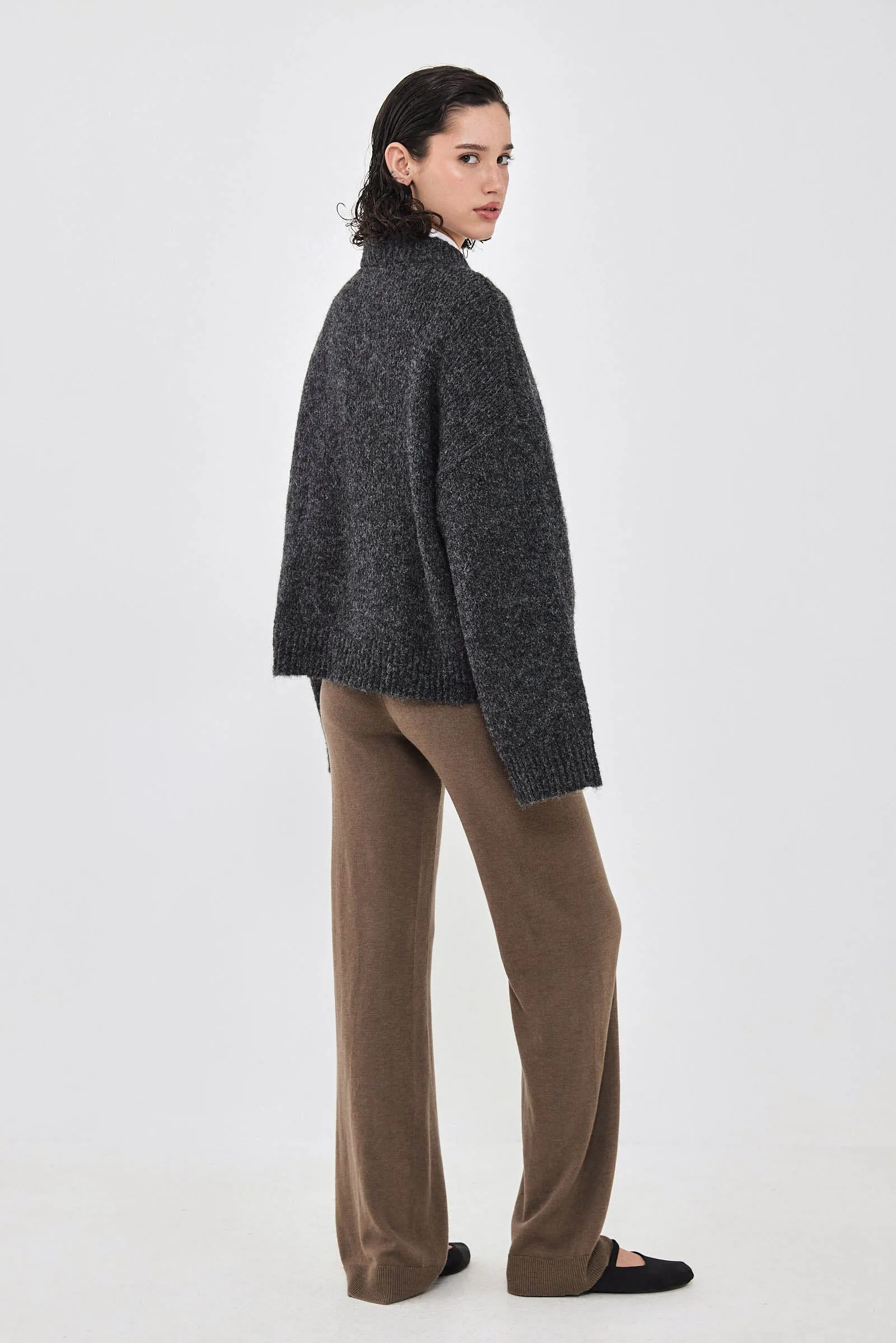 Light Knitted Pants sold by Dé Rococo product image thumbnail 5