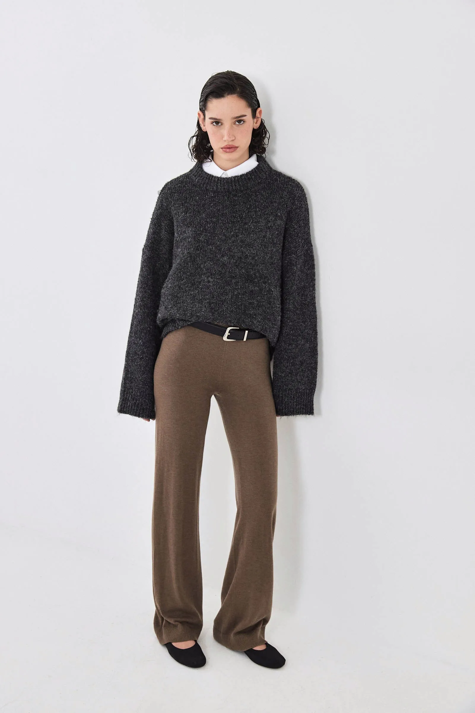 Light Knitted Pants sold by Dé Rococo product image thumbnail 3