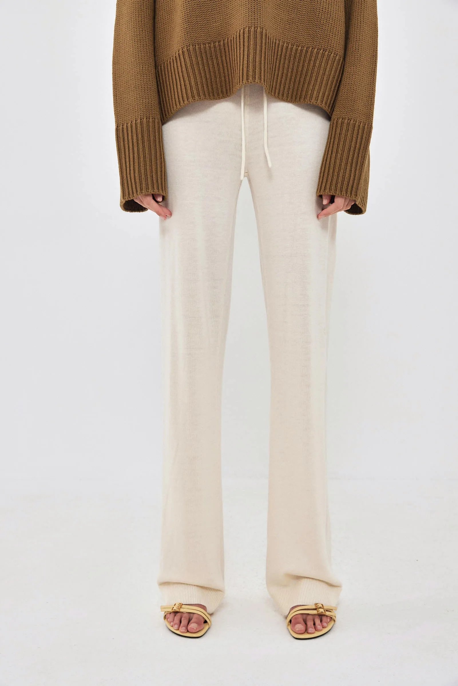 Light Knitted Pants sold by Dé Rococo product image thumbnail 2